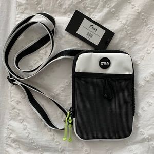 Zyia Crossbody Bag